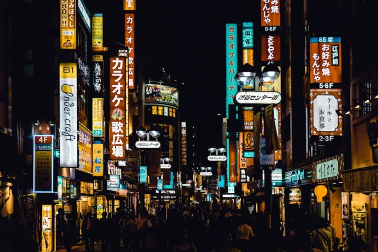 Best nightlife for budget travelers