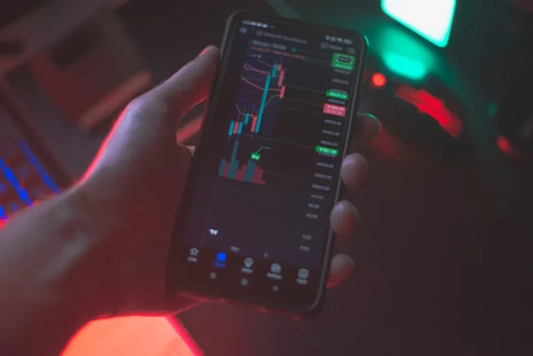 Xrp price prediction 2026: Market Outlook, Risks, and Key Things to Watch